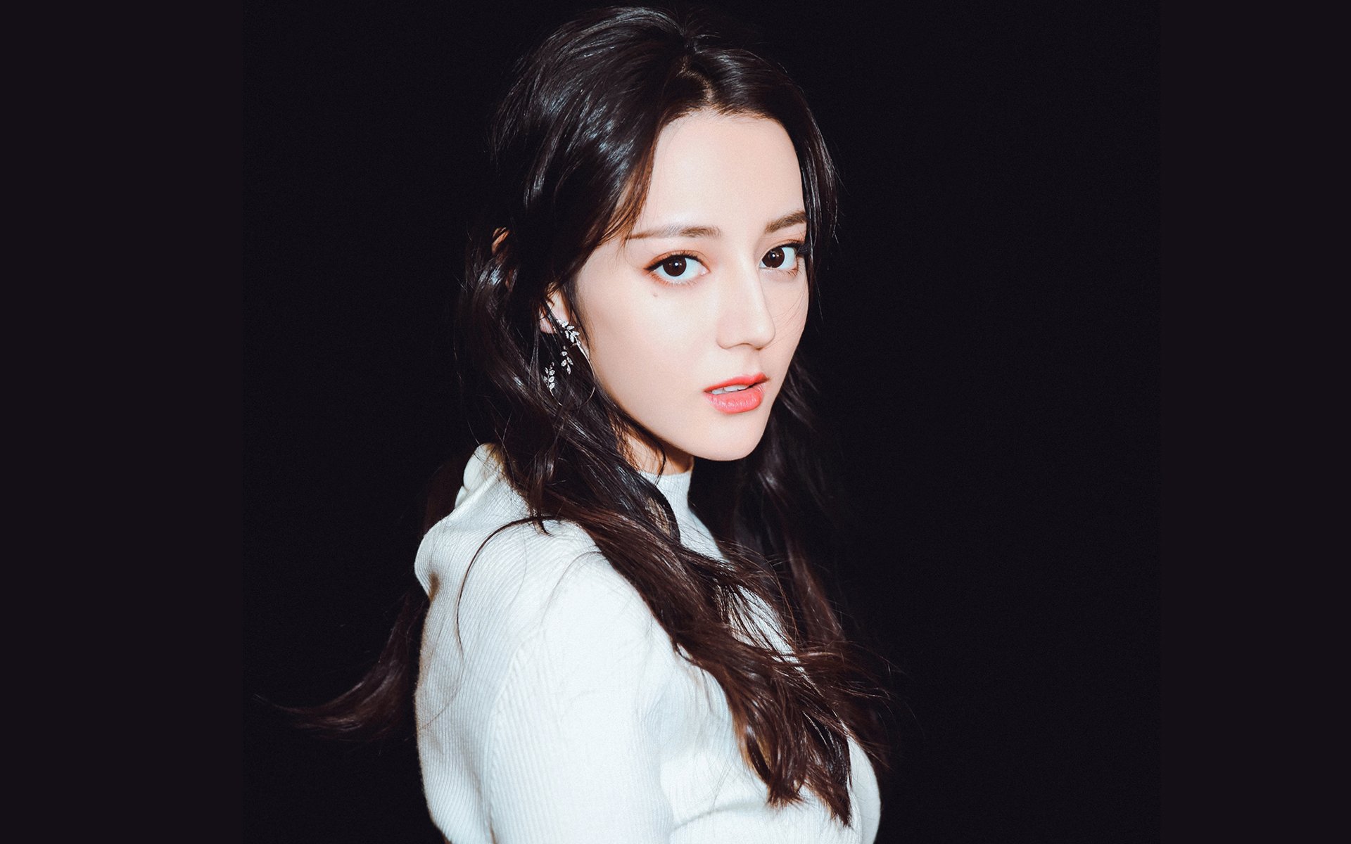 爱游戏电竞官网-_都市雪地运动：白雪覆盖的激情盛宴_，雪地cs