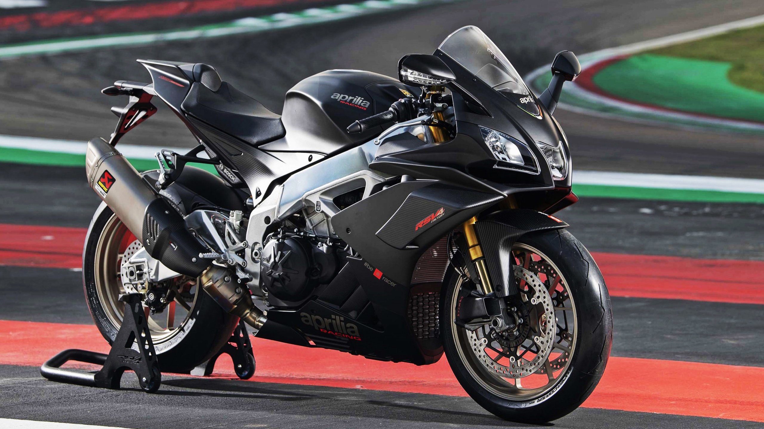 篮球训练营提供多样化训练方案,篮球训练营提供多样化训练方案英文