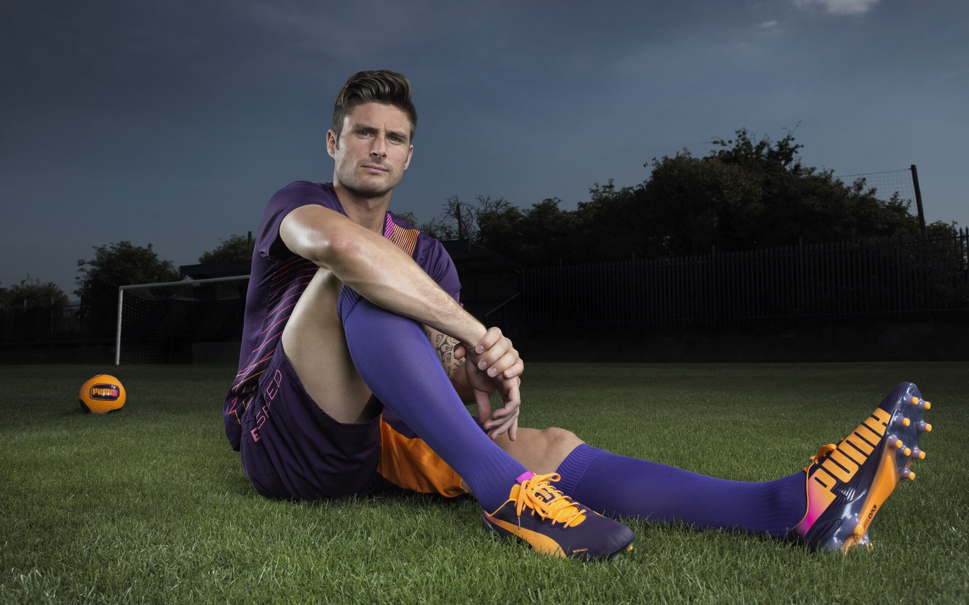 爱游戏体育（AYX）官方APP下载-里昂中场大将伤愈复出，球队期待他的回归，里昂队大名单